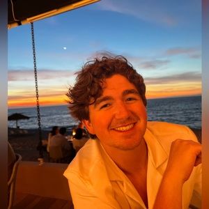 Meet your Posher, Logan